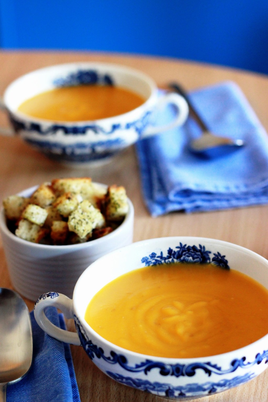 Un’allegoria del calore: vellutata di zucca con crostini&nbsp;aromatici