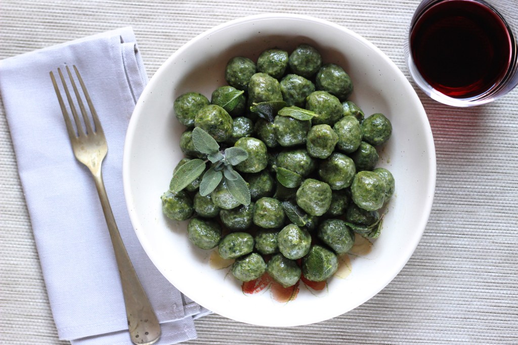 Fino all’ultima briciola. Gnocchi di pane con cavolo&nbsp;nero