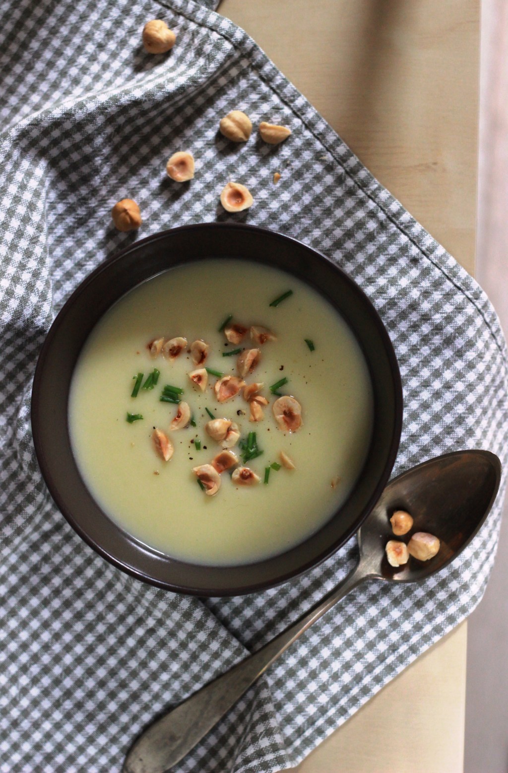 Tornare. Vellutata di porri, patate e&nbsp;nocciole
