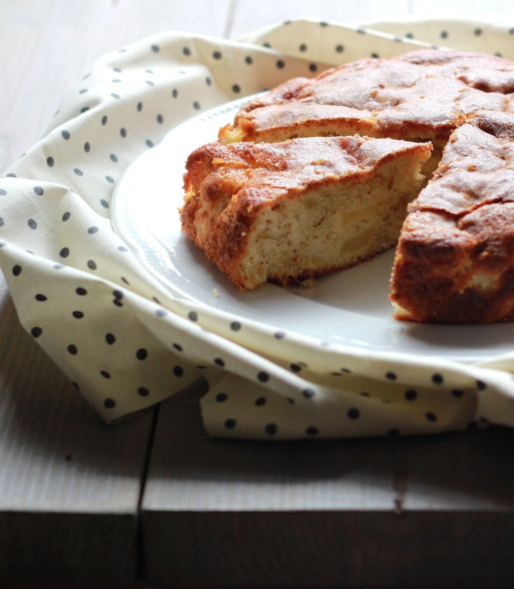 Aprile, dolce dormire e una torta di mele e&nbsp;mascarpone